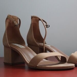 Steve Madden Tan Heels